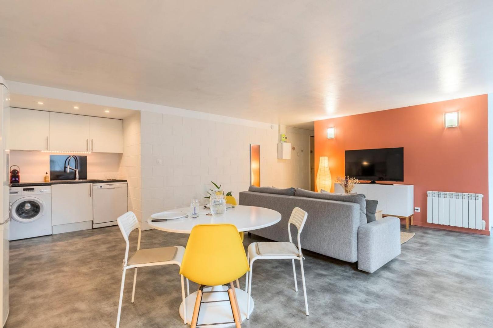 Spacious Apartment W Private Parking In Old Лилль Экстерьер фото